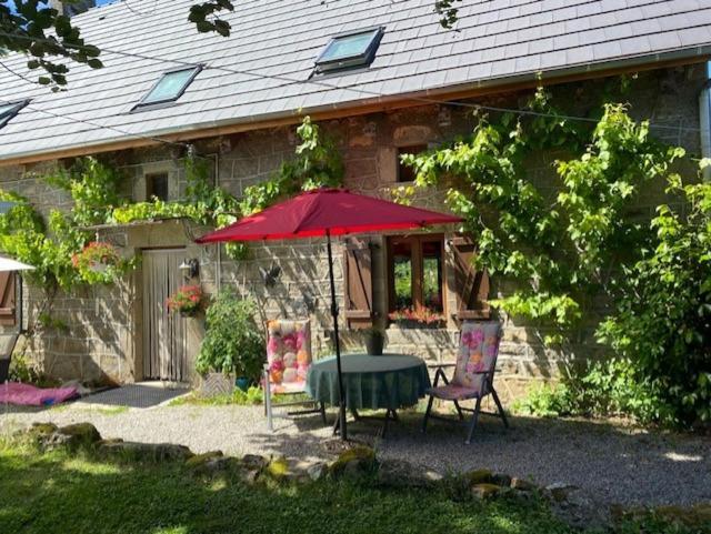 Maison De Campagne Sarroux Exterior photo